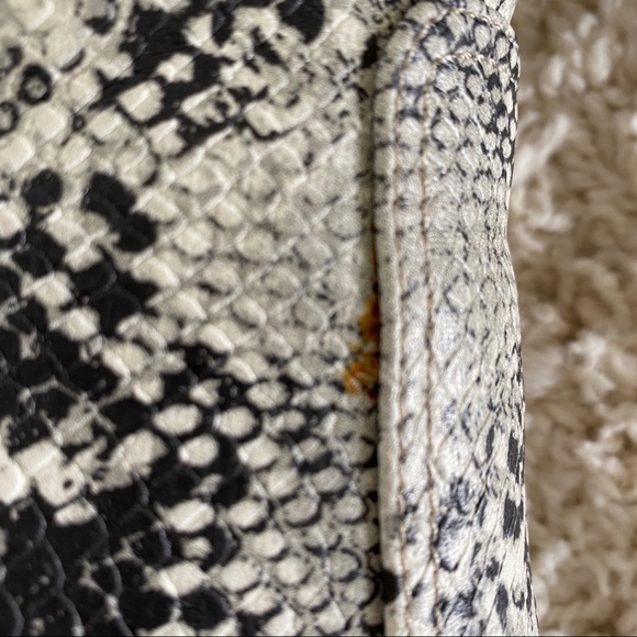 SOLD❌Qupid Block Heel Snakeskin Print Booties - Picture 7 of 8